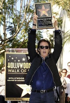 نجمة على رصيف هوليوود للنجم البريطاني بول مكارتني 